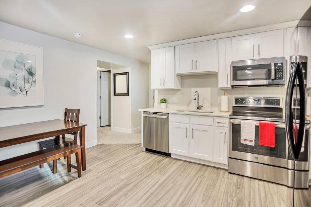 New Furnished 2Bd Apt! Great For Long Stays Vineyard 外观 照片