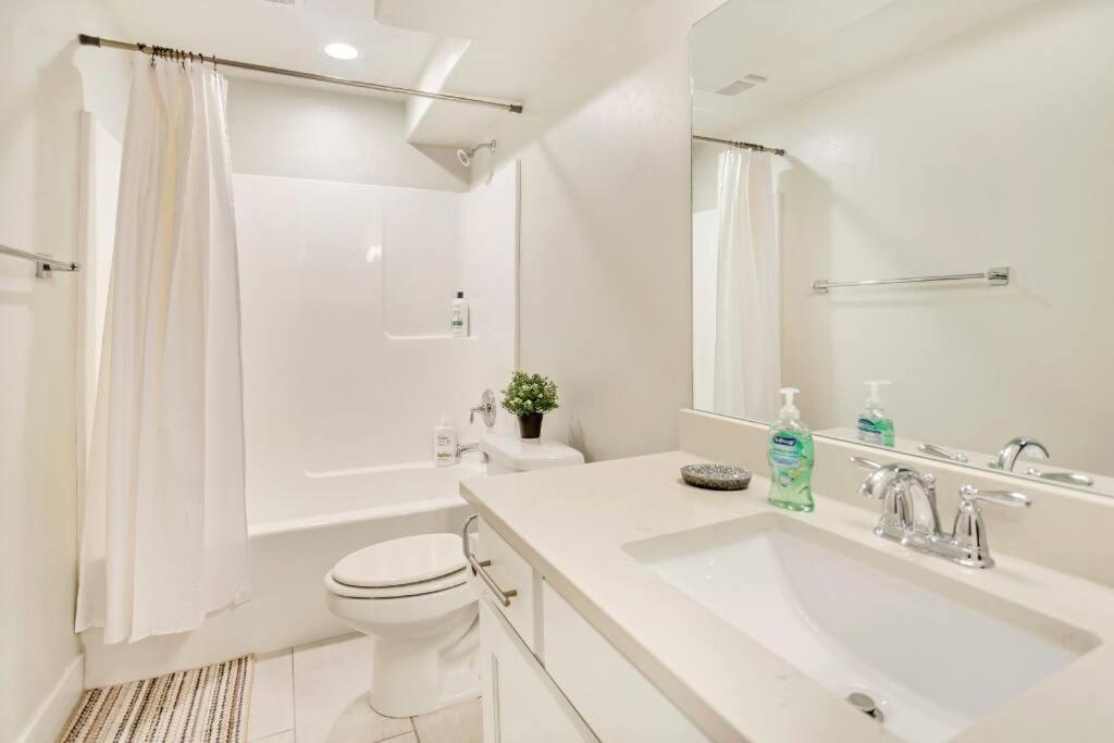 New Furnished 2Bd Apt! Great For Long Stays Vineyard 外观 照片